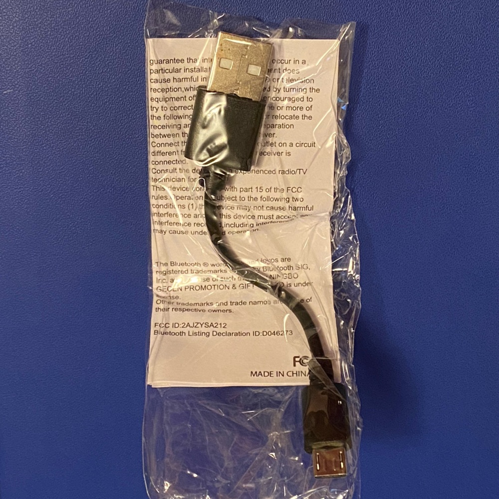 Mini black wireless speaker, new in box - Picture 4 of 5